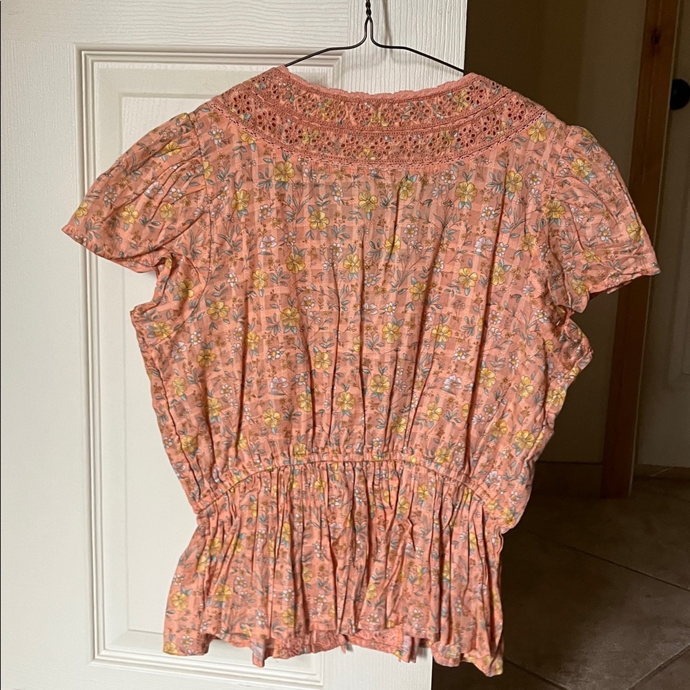 American Eagle Babydoll Style Top - Picture 2 of 3